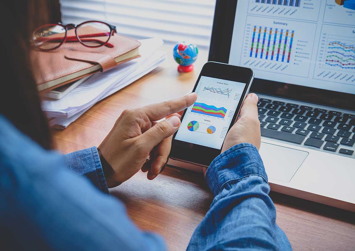 Gagner du temps et de l&rsquo;argent : externaliser votre comptabilité en ligne